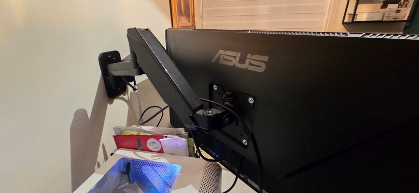 PC monitor wall mounting